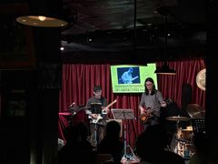 -东岸Cafe 爵士俱乐部