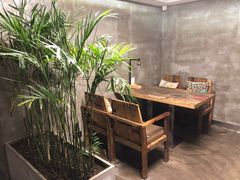 -HIGH FIVE哈福手工汉堡(桂林路店)