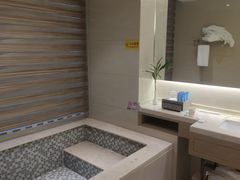 -兴芮温泉度假区