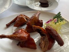 茶皇烟熏脆皮乳鸽-伯衡55·吉品轩(乌鲁木齐南路店)