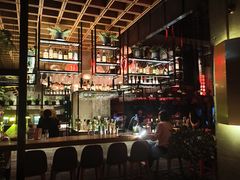 -FOUR PLAY BAR