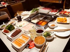 -海底捞火锅鲜切牛肉主题店(长寿路店)