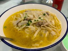 土鸡煨鲜竹笋竹笋-野渡坡·极致湘菜·庭院餐厅(汉阳店)