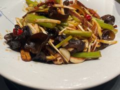 -江宴渔村·鱼鲜土菜(紫荆广场店)
