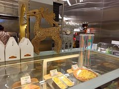 面包甜点陈列柜-猫王榴莲世家(三里屯SOHO商场店)