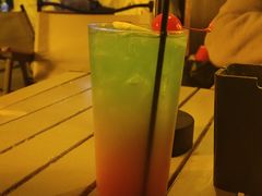 -Mx.cocktail bar
