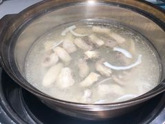 -三个椰子·现砍椰子鸡(金源CBD店)
