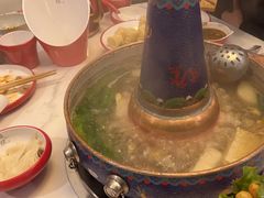 -毛辣果·贵州红酸汤牛肉火锅(西单店)