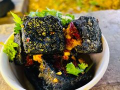 -黑色经典臭豆腐·湖南特产(步行街店)