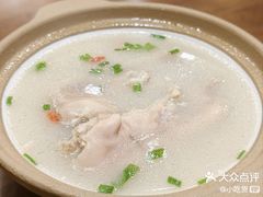 -叁煨蹄花·下饭盐帮菜(人民广场店)