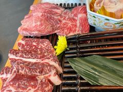 -铭牛烧肉·和牛海鲜自助(高新月牙湖店)
