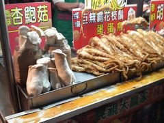 2010122518320000-六合夜市