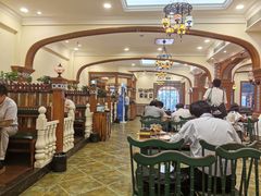 大堂-清真·玛丽亚新疆菜主题餐厅(浙江中路店)