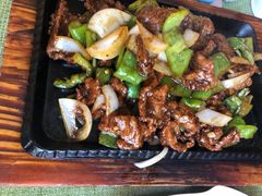 顶级铁板黑椒牛柳-桃子餐厅·天津菜(红星路直营店)