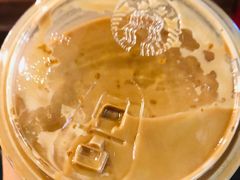 -星巴克(上海虹桥新天地二店)