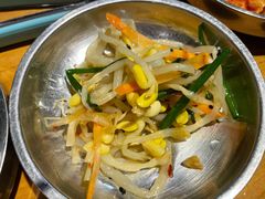 炒拌豆芽-炭恋火炉烤肉(凌云一街坊店)