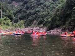 -安吉龙王山峡谷漂流