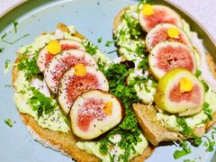 无花果手撕鸡肉tapas-Toris(LuOne凯德晶萃广场店)