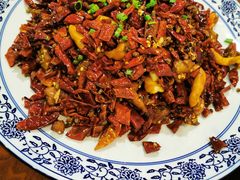 黄桷树辣子鸡-黄桷树曹家私房菜(江与城店)