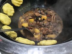 -哈尔滨烧烤·山河村铁锅炖(交大店)