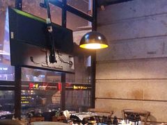 大堂-何师烧烤·香辣蟹·川菜·30年老品牌(太古里旗舰店)