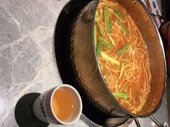 -野山舂·贵州现舂酸汤牛肉(民生路店)