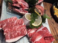 甄选牛肉六拼-明洞阿姨·韩式酱蟹烤肉·创意料理(三元桥店)