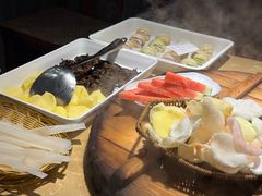 -万里闯关东铁锅炖菜馆(高新旗舰店)