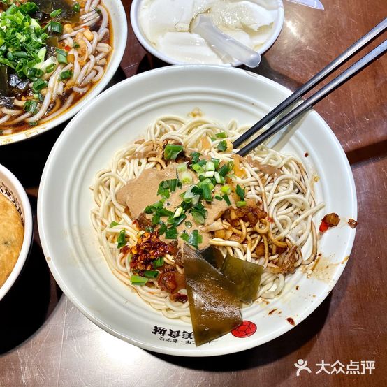 大众美食城(沿河大道店)