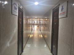 -宸玥酒店(成都西南财大地铁站店)
