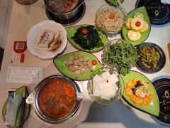 -一叶一世界·素食餐厅(锦华万达店)