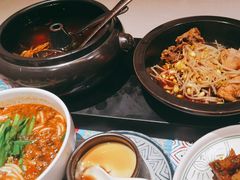 -云海肴·汽锅鸡·云南菜(天山百盛优客店)