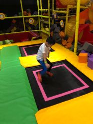 -蹦蹦跳跳(新奥购物中心店)