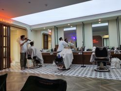-理昂男士理发店 Barber shop