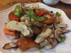 素炒野生菌-小锅巴纳西餐厅