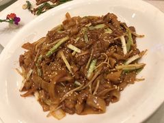 干炒牛肉河粉-潮皇食府(北京店)