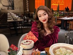 -洛缦音乐餐厅(工业展览馆万象城店)
