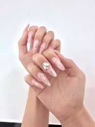 -UGIRL有个美甲