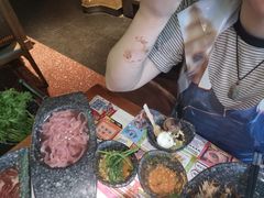 -新哥老官·畅吃123·美蛙世界(苏宁广场店)