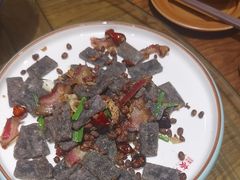 -亮欢寨酸汤鱼(沙冲路店)