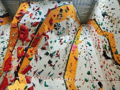 -问山MountQuest攀岩馆