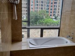 -清水湾酒店(深圳横岗塘坑地铁站店)