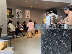 -HUG·拥抱咖啡(郑州宝龙广场店)