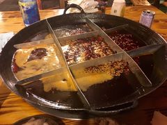 -岗上渣渣老火锅(两路口店)