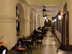 大堂-星巴克臻选(广州沙面店)