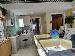 -视野联行眼镜·蔡司授权店(长白万象汇店)