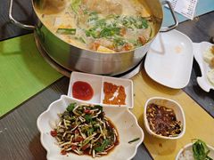 -四季喧黔味豆米火锅(万达广场店)