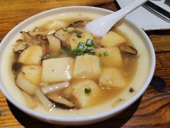 -陌上花开餐厅(云山路店)