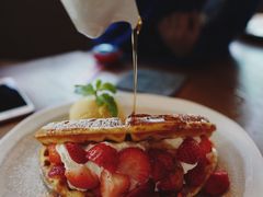 -ROAST coffee & eatery