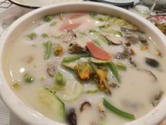 -客家大院·非遗赣南客家菜(郁孤台店)